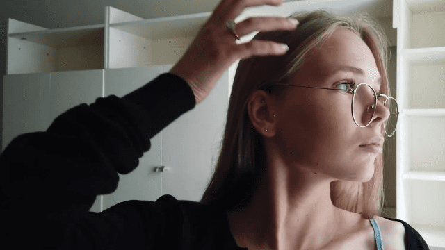 Cô nữ sinh kính cận quyến rũ - zayjoacr.co.uk