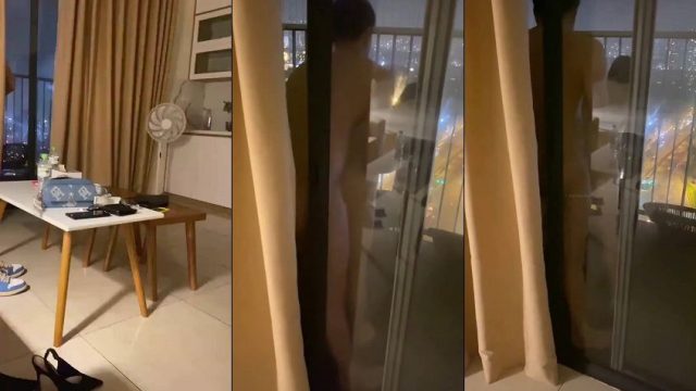 Thằng bạn đưa ghệ ra ban công chung cư chịch em nó rên cả tòa nhà nghe thấy - zayjoacr.co.uk